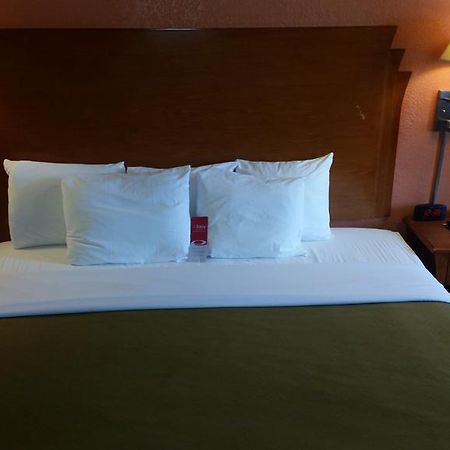 Econo Lodge Mcpherson Kültér fotó