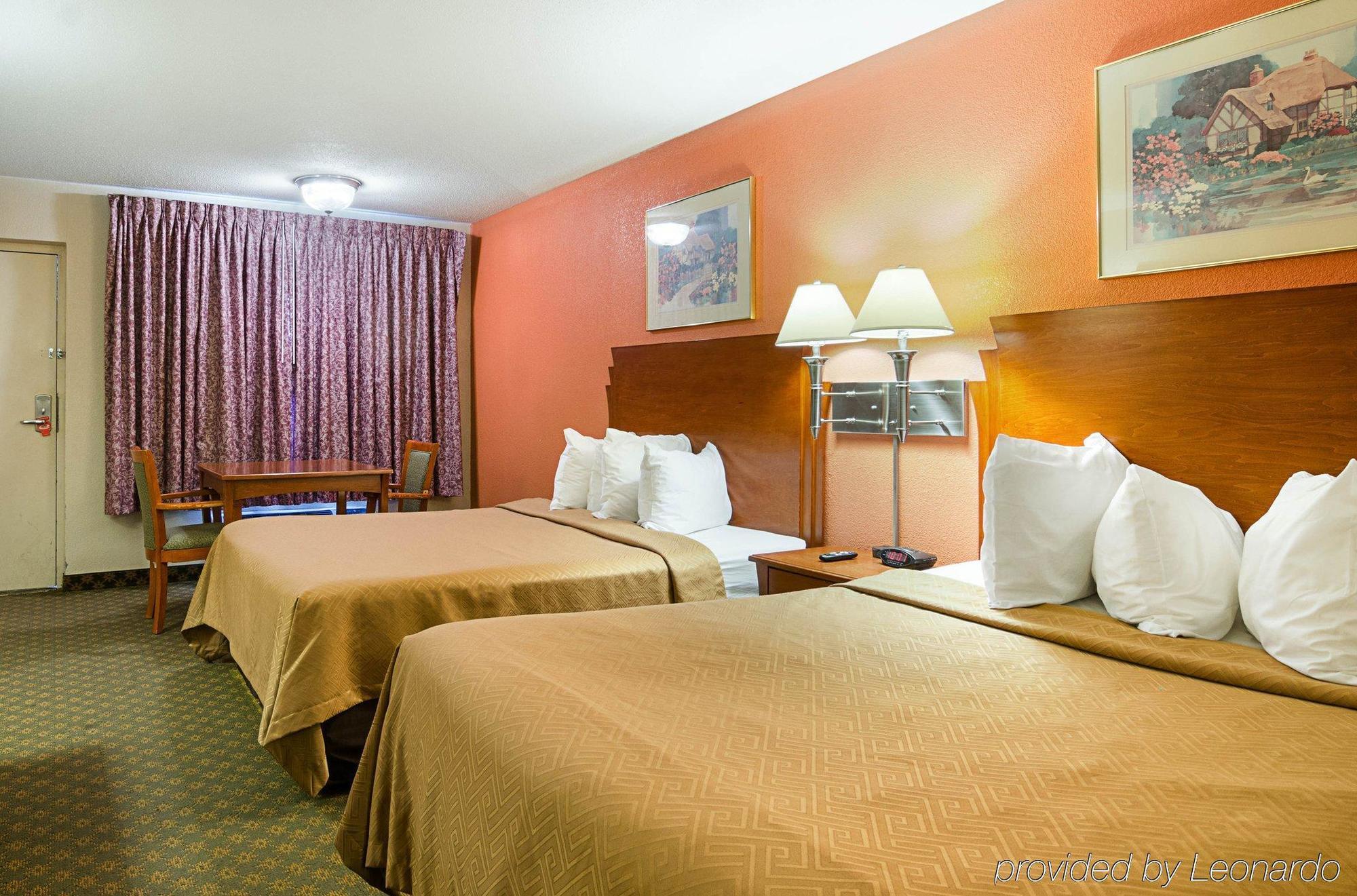 Econo Lodge Mcpherson Kültér fotó