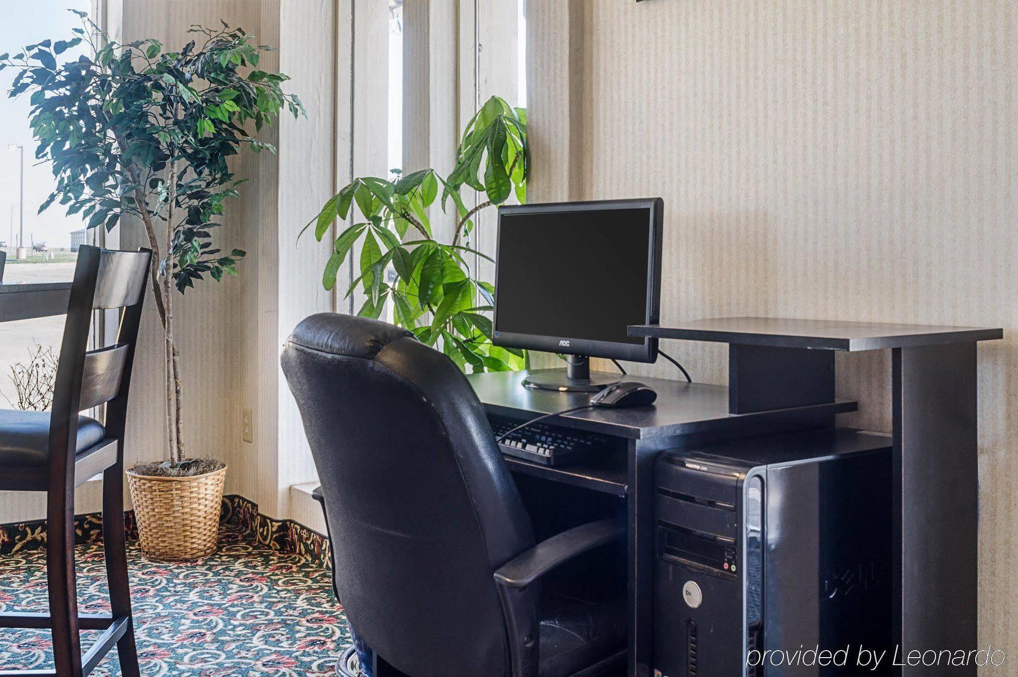 Econo Lodge Mcpherson Kültér fotó
