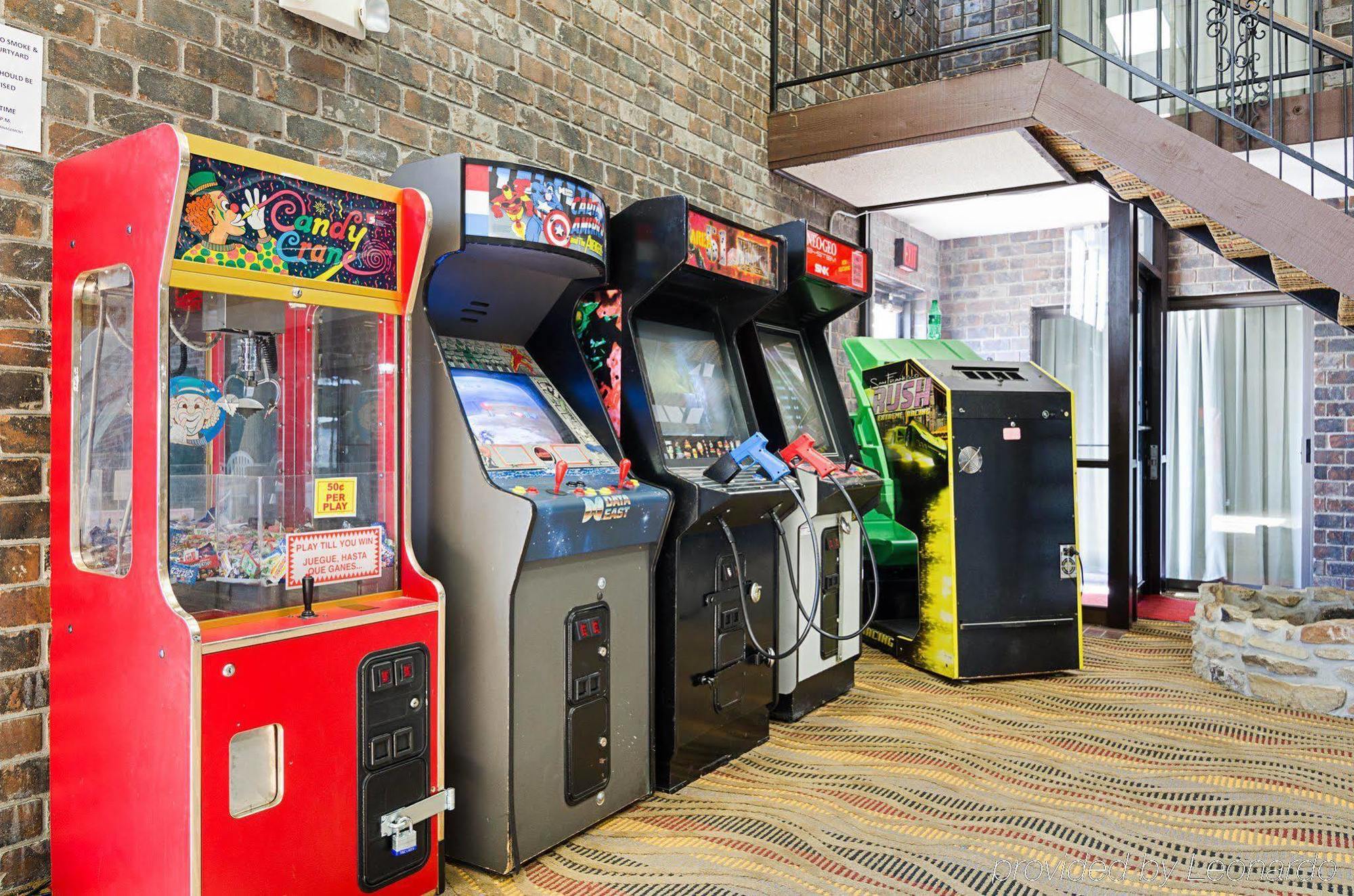 Econo Lodge Mcpherson Kültér fotó